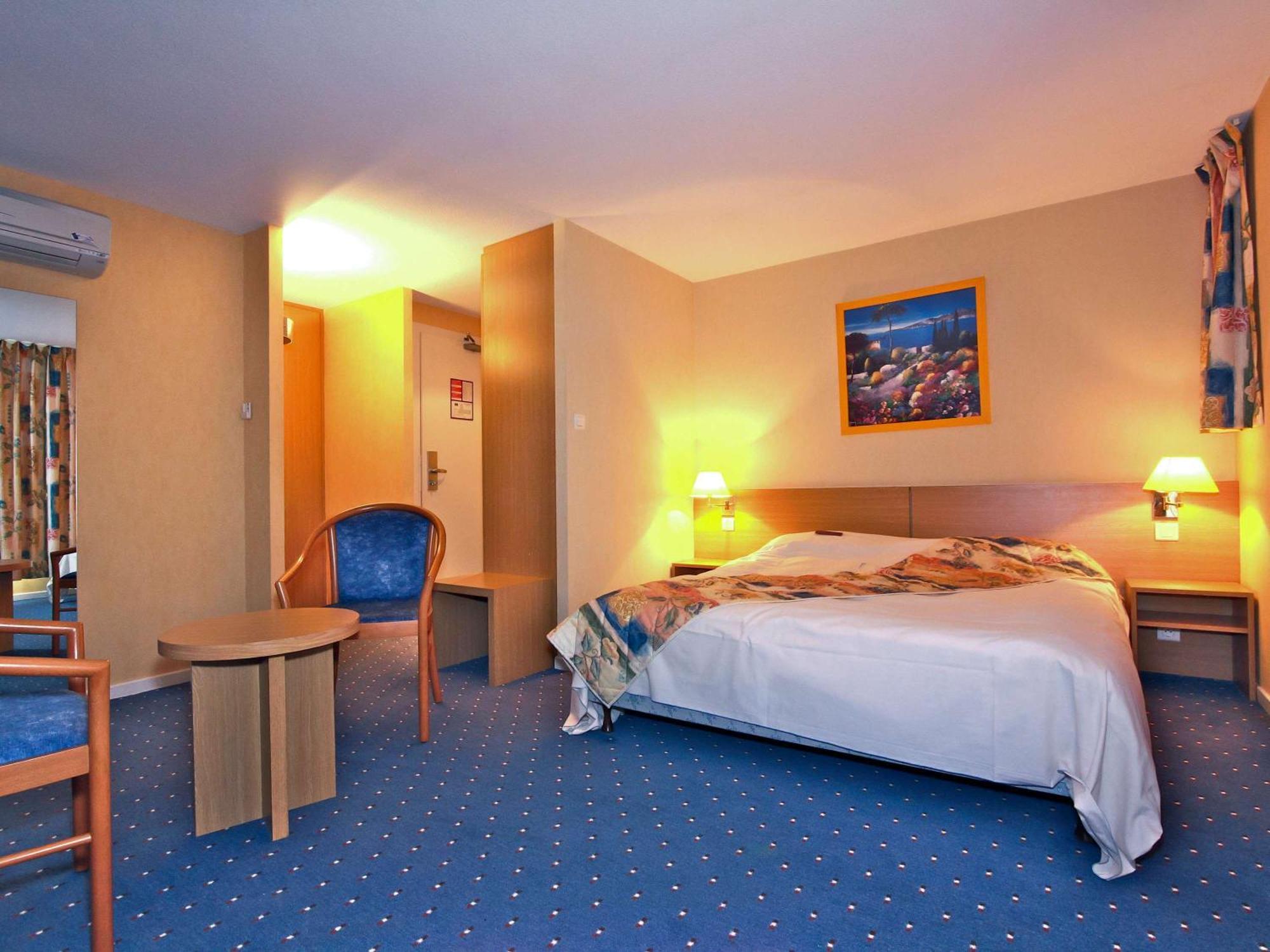 Mercure Hexagone Luxeuil Eksteriør bilde